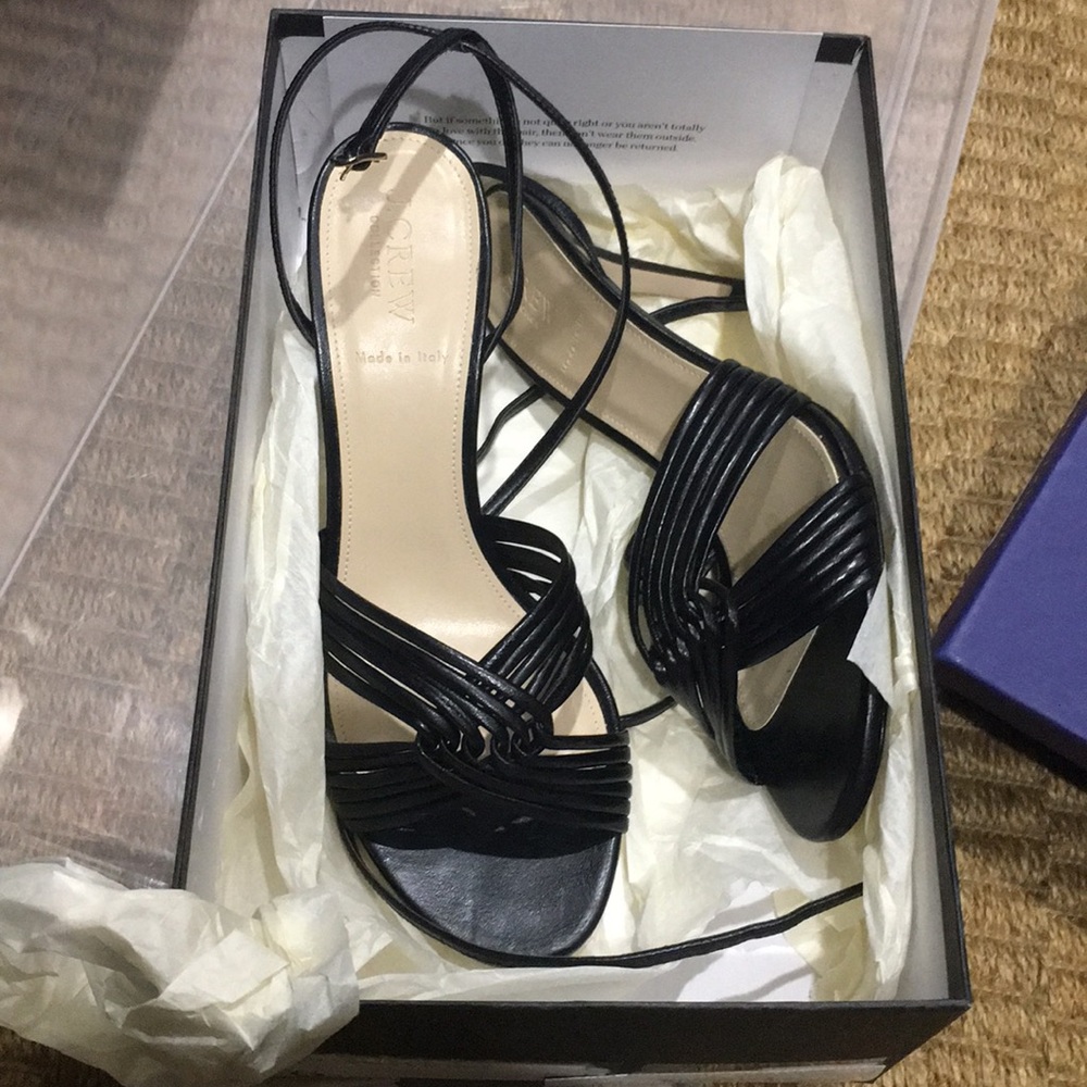 NWT in box size 9 leather strappy ankle wrap heels